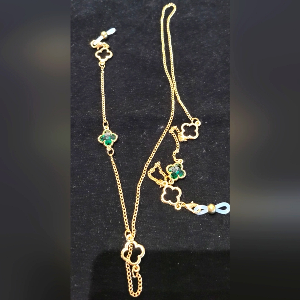 Elegant Gold and Green Clover Eyeglasses Holder.